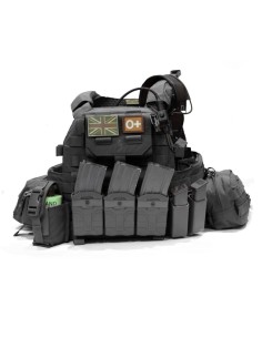 Warrior Polümeerist 5.56mm salvetasku - Black